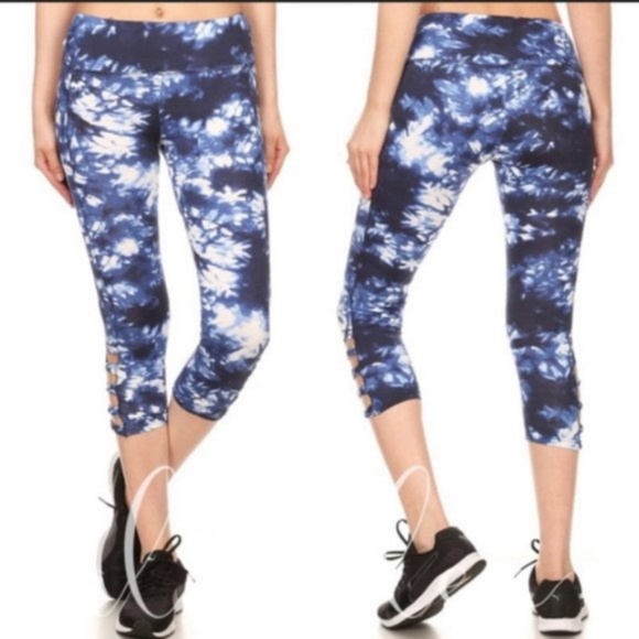 Blue Tie Dye Print High Waisted Stretchy Waist Cropped Workout Leggings - Picture 1 of 2